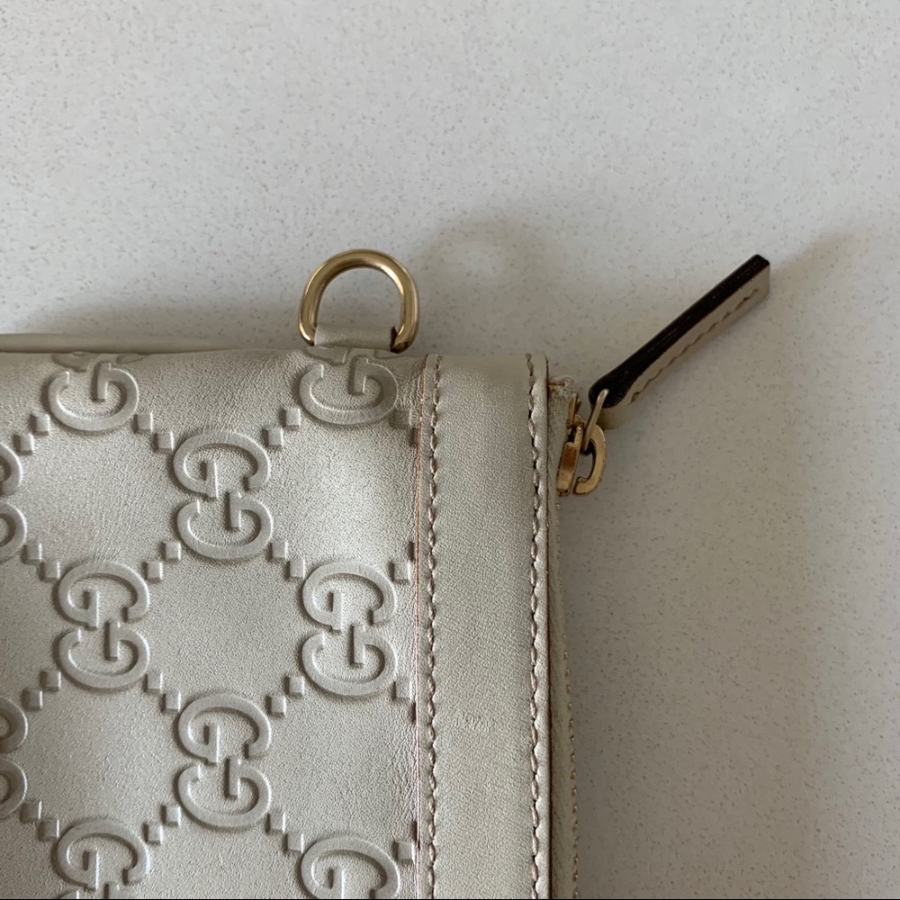 Authentic GUCCI Guccissima Leather Zip Pouch - Picture 3 of 9